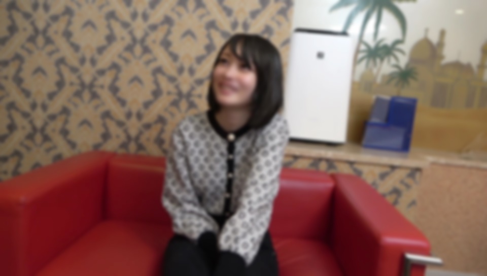 FC2-4335174 【デカクリ·ハーフ系美女】 ガードが固くクールに振舞っていても隠し切れない糸引く-cd2