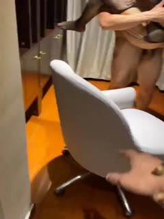 操着操着直接被架起来边走边操